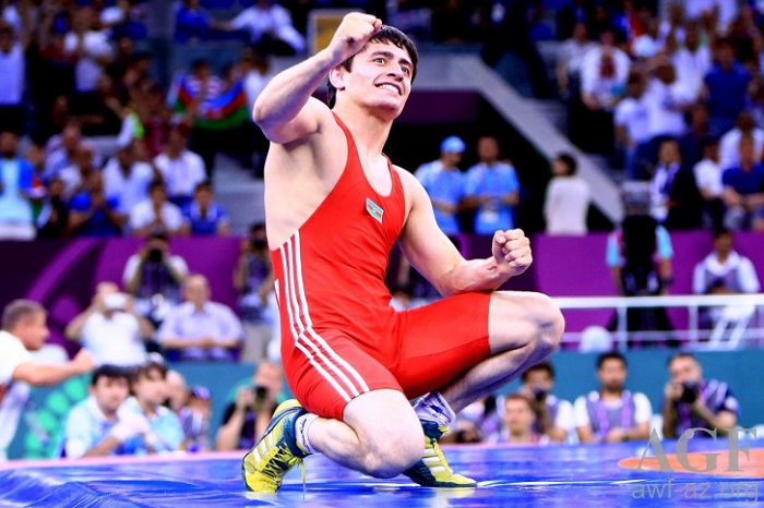 Azerbaijani wrestler advances to 1/8 finals at Rio 2016